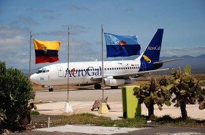 Galapagos People: Seymour Airport, Baltra © Aero Icarus (Creative Commons 2.0)